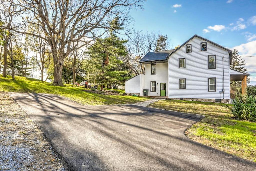 Beautiful Farmhouse Close To Lanc Hershey Etown Mount Joy Kültér fotó